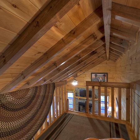 Knotty Pines Pet-Friendly Gas Fireplace Plus A Firepit Cherry Log エクステリア 写真